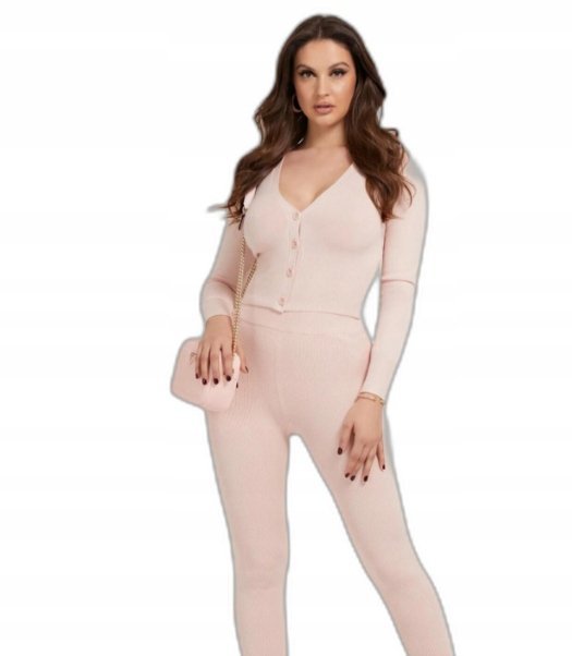 GUESS RÓŻOWY KRÓTKI SWETER DAMSKI Z DEKOLTEM SEREK I GUZIKAMI M GXA