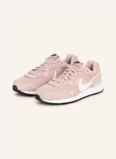 Buty dla dziewczynek - Damskie Buty NIKE NIKE VENTURE RUNNER CK2948-601 – Różowy - grafika 1