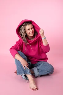 Bluza damska,kolorowa bluza damska z wielkim kapturem - Pakamera - Bluzy damskie Bluza damska,kolorowa bluza damska z wielkim kapturem - Pakamera - Bluzy damskie - miniaturka - grafika 1