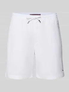 Szorty o kroju regular fit z mieszanki bawełny i elastanu - Spodenki męskie - miniaturka - grafika 1