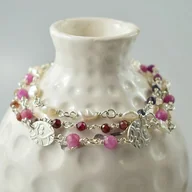 Bransoletki - Elnora - srebrna bransoletka z rubinem, perłami i szafirem - miniaturka - grafika 1