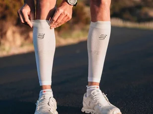 COMPRESSPORT Opaski kompresyjne na łydki R2V3 OXYGEN white - Pozostały sprzęt i akcesoria do ćwiczeń - miniaturka - grafika 6