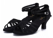 Pozostały sprzęt i akcesoria do ćwiczeń - Buty Taneczne Do Tańca Czarne Salsa Latino 5 Cm Rozmiar 35 - miniaturka - grafika 1
