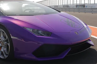 Jazda Ferrari F12berlinetta vs Lamborghini Huracan - Czasopisma - miniaturka - grafika 1