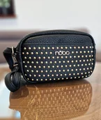 Torebki damskie - Torebka na ramię listonoszka czarna z ćwiekami złotymi Nobo z długim regulowanym paskiem - miniaturka - grafika 1