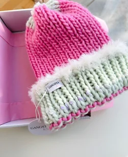 Wełniana czapka Candy handmade ręcznie robiona róż pistacja futerko - Czapki damskie - miniaturka - grafika 1