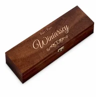 Zestawy do wina - Skrzynka ciemna na wino z grawerem dla pary na ślub rocznicę p - miniaturka - grafika 1