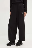 Spodnie damskie - Armani Exchange spodnie dresowe kolor czarny z aplikacją XW000075 AF10172 - miniaturka - grafika 1