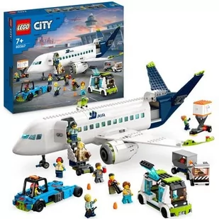 LEGO City Samolot pasażerski 60367 - Klocki - miniaturka - grafika 1