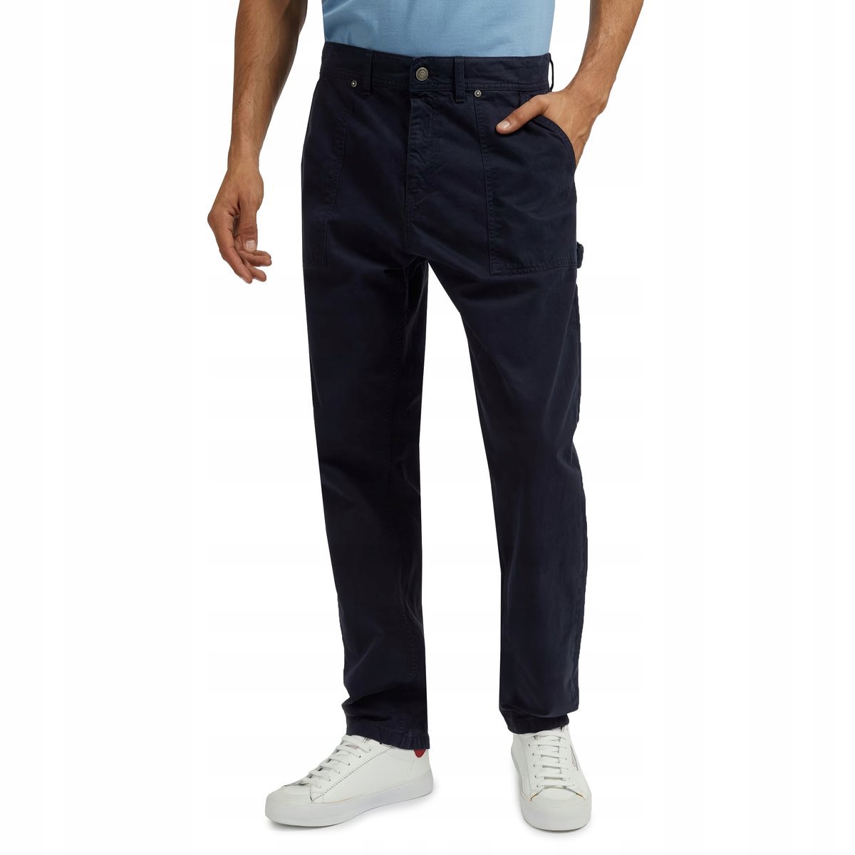GUESS GRANATOWE SPODNIE CHINOS Z NASZYWKĄ I KIESZENIĄ NA BOKU 32/32 GGA