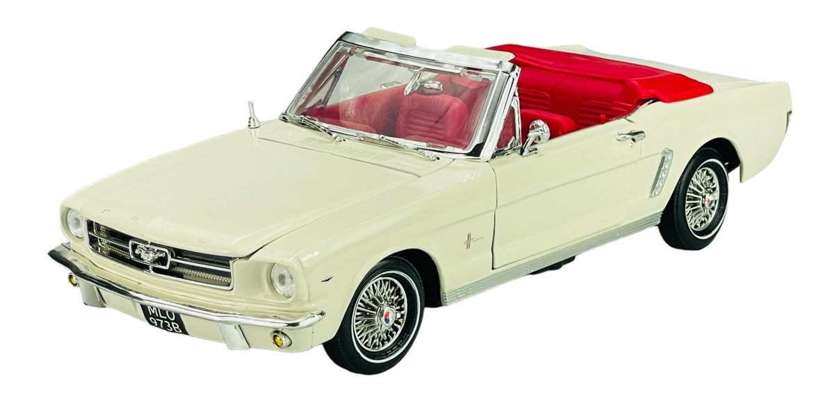 MOTORMAX 1964 1/2 FORD MUSTANG JAMES BOND GOLDFINGER 1:18 79833