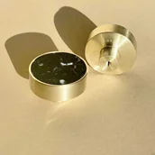 Zawiasy, okucia i inne akcesoria - Gałka meblowa Marbelo L Mosiężna Szczotkowana Czarny marmur - miniaturka - grafika 1