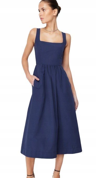 TRENDYOL GRANATOWA SUKIENKA MIDI PROSTA NA GRUBE RAMIĄCZKA 34 5BA