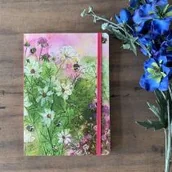 Szkolne artykuły papiernicze - Notatnik z gumką A5 LCN32 Pszczoły latem - miniaturka - grafika 1