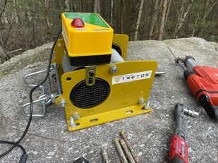 Lekki aluminiowy statyw bezpieczeństwa (udźwig: 1000 kg) + wyboru: wciągarka Tretos Military 00081697 - Wciągarki - miniaturka - grafika 22