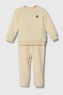 Komplety dla niemowląt - Calvin Klein Jeans dres niemowlęcy kolor beżowy - grafika 1