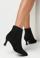 Botki damskie - Czarne Botki na Niskim Obcasie ze Szpiczastym Noskiem Zatira - miniaturka - grafika 1