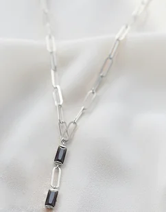 Naszyjnik srebrny z czarnymi cyrkoniami - Naszyjniki - miniaturka - grafika 1