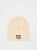 Czapki dla dzieci - Reserved - Bawełniana czapka z naszywką - złamana biel - miniaturka - grafika 1