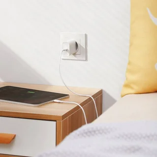 Ugreen szybka ładowarka sieciowa USB Typ C Power Delivery 30 W Quick Charge 4.0 biały (70161) - Ładowarki do telefonów - miniaturka - grafika 4
