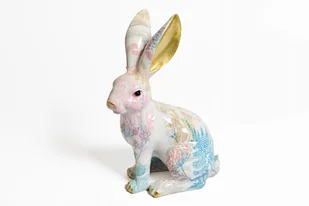 Figurka Zając ze złotymi akcentami - Figurki dekoracyjne - miniaturka - grafika 1
