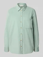 Koszule damskie - Bluzka koszulowa o kroju relaxed fit z imitacji sztruksu z kieszenią na piersi - miniaturka - grafika 1