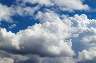 Błękitne niebo z chmurami2 - Okleiny - miniaturka - grafika 1