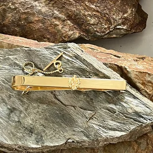 Spinka srebrna, pozłacana do krawata z orzełkiem - Krawaty i muchy męskie - miniaturka - grafika 1