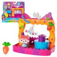 Figurki dla dzieci - Spin Master Koci Domek Gabi Pokaz Talentów Tekturzątka Zestaw Figurka + Akcesoria Balkonik Do Domku - miniaturka - grafika 1