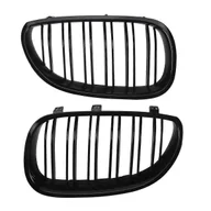 Nerki - 1 para błyszczących czarnych przednich grillów typu nerka z podwójnymi listwami i podwójną linią do modeli E60 i E61 serii 5 z lat 2003-2010 jasnoc... - miniaturka - grafika 1
