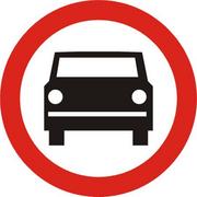 Wyposażenie miejsc publicznych - Znak drogowy zakazu B-3 Zakaz wjazdu pojazdów silnikowych, z wyjątkiem motocykli jednośladowych - miniaturka - grafika 1