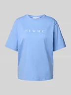 Koszulki i topy damskie - T-shirt o kroju oversized z nadrukiem z logo model ‘VILJA’ - miniaturka - grafika 1