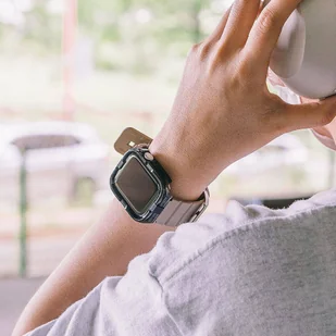 Etui APPLE WATCH 4 / 5 / 6 / 7 / 8 / SE ( 44 / 45 MM) Ringke Fusion Bumper białe - Akcesoria do smartwatchy - miniaturka - grafika 9