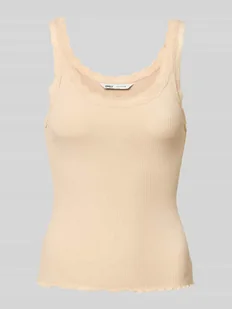 Top o kroju regular fit z dołem obszytym falbaną model ‘SARA’ - Koszulki i topy damskie - miniaturka - grafika 1