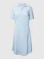 Sukienki - Sukienka polo o długości do kolan ze wzorem w paski - miniaturka - grafika 1