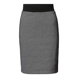 Spódnice - Spódnica mini ze wzorem w pepitkę - HUGO - grafika 1