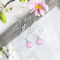 Kolczyki - Srebrne kolczyki spiralki z artystycznym szkłem - miniaturka - grafika 1