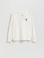 Bluzki dla chłopców - Reserved - Bawełniany longsleeve polo - złamana biel - miniaturka - grafika 1