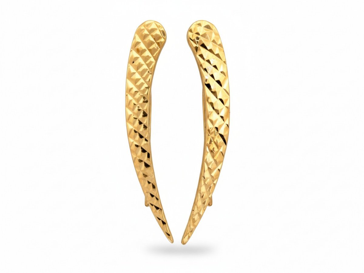 Nausznica z żółtego złota 375 diamentowana, 28,5 mm wysoka, 4 mm szeroka dla kobiety