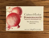 Kosmetyki do kąpieli - Hermès Crabtree & Evelyn, Pomegranate, Soap Bar, 140 g Unisex - miniaturka - grafika 1