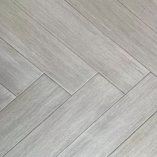 Bambus Chevron White Greylish Lakier Półmat Jodła Prawa - Podłogi drewniane - miniaturka - grafika 1