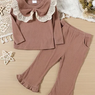 TEMU Modny i Wygodny dla Dziewczynki w Brązowych Odcieniach z Białym Koronkowym Kokardką, Okrągły Dekolt, Długi Rękaw i Rozszerzone Spodnie – Idealne - Spodnie i spodenki dla dziewczynek - miniaturka - grafika 1