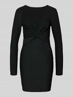 Sukienki - Sukienka koktajlowa taliowana w kopertowym stylu model ‘RICH’ - miniaturka - grafika 1