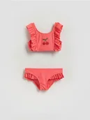 Stroje kąpielowe dla dziewczynek - Reserved - Dwuczęściowy kostium kąpielowy z falbanką - intenstywna czerwień - miniaturka - grafika 1