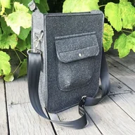 Torebki damskie - Mega listonoszka filcowa - A4 - GRAFITOWA - na pasku - miniaturka - grafika 1