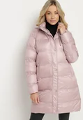 Kurtki damskie - Różowa Pikowana Kurtka o Długim Kroju z Kapturem Kieszeniami i Dwustronnym Suwakiem Sanarose - miniaturka - grafika 1