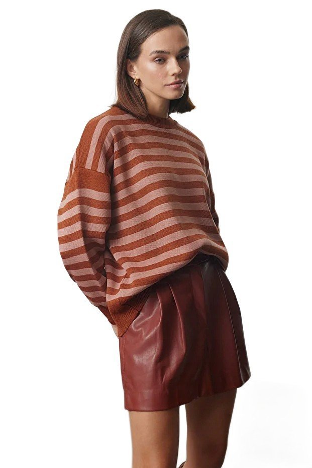 TRENDYOL SWETER DAMSKI W PASKI LUŹNY O KRÓTKIM DŁUGIM RĘKAWIE M 5EA*