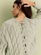 Swetry damskie - Reserved - Sweter z ozdobnym wiązaniem na plecach - jasnozielony - miniaturka - grafika 1