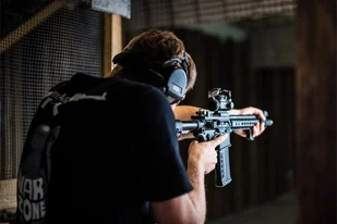 Strzelnica- Pakiet II Wojna Światowa we Wrocławiu - Czasopisma - miniaturka - grafika 1