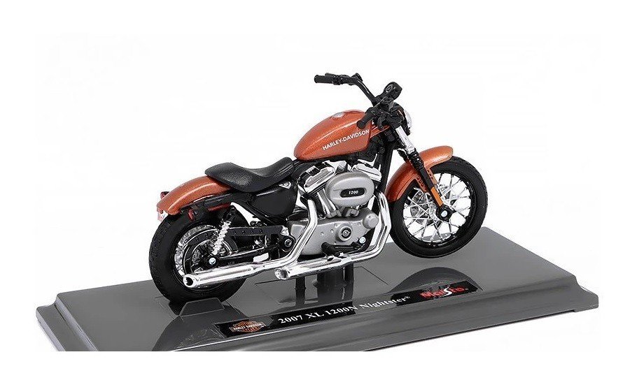 Maisto Harley-Davidson XL 1200N Nightster 2007 1:18 Model
